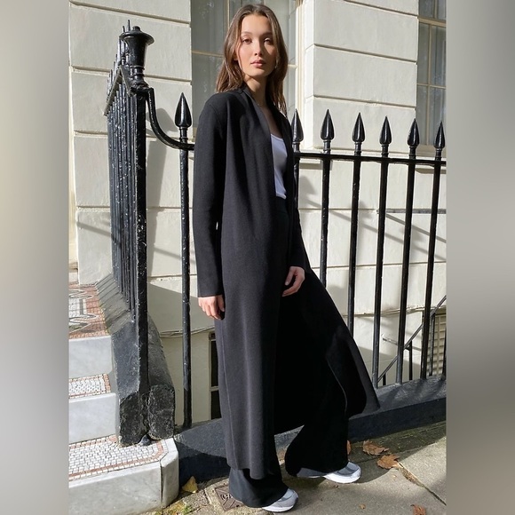 Aritzia Babaton Kirby Sweater - Picture 2 of 8